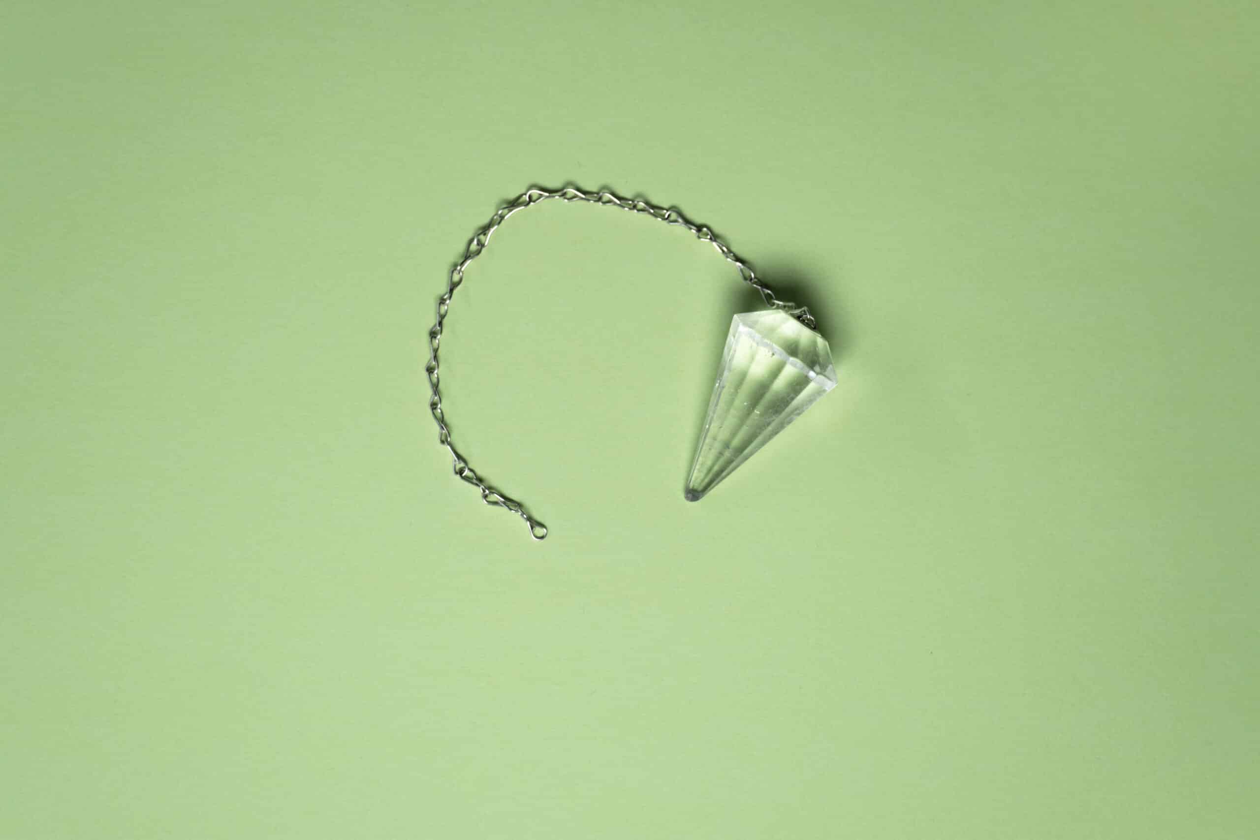 Péndulo auxiliar de Cuarzo Blanco facetado - Imagen 3