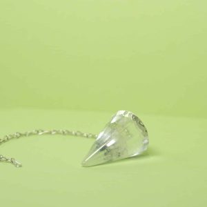 Péndulo auxiliar de Cuarzo Blanco facetado